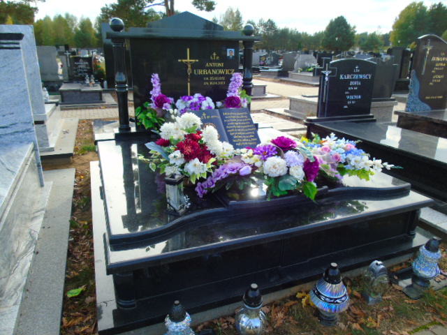 Grób Antoni Urbanowicz